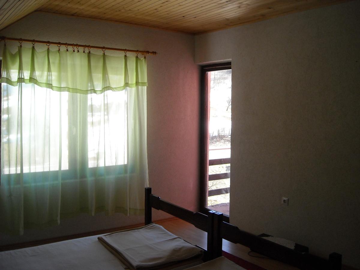 Motel Sretno Good Luck Trnovo Oda fotoğraf